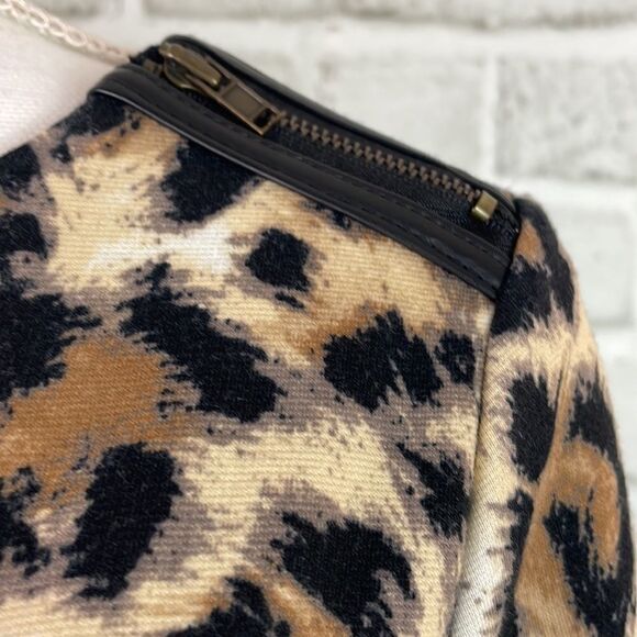 Jaclyn Smith Collection Animal Print 3/4 Sleeve Shift Dress Size Small - Picture 4 of 11
